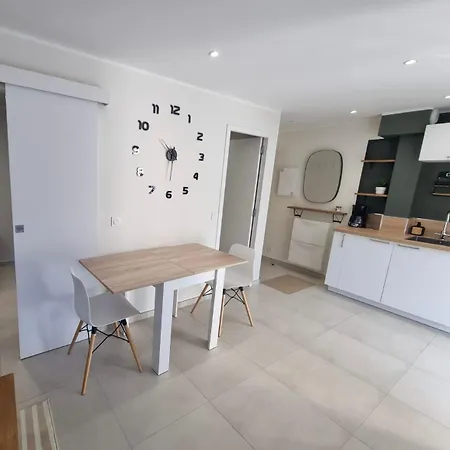 Appartement Joli Avec Jardin