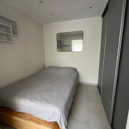Appartement Joli Avec Jardin *